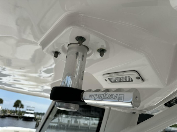 Everglades 2017-43 2017 Everglades Center Console stuart-Florida-United States-4584051