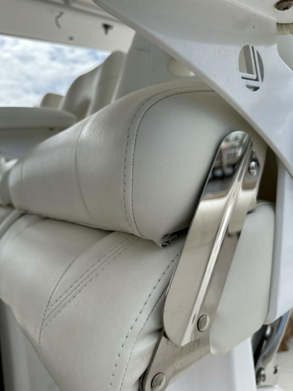 Everglades 2017-43 2017 Everglades Center Console stuart-Florida-United States-4583990