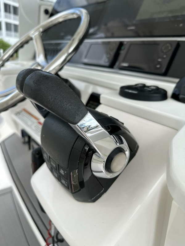 Everglades 2017-43 2017 Everglades Center Console stuart-Florida-United States-4583967