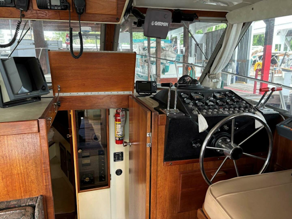 Tollycraft-Sedan Bridge 1984-Akvavit Seattle-Washington-United States-4587902