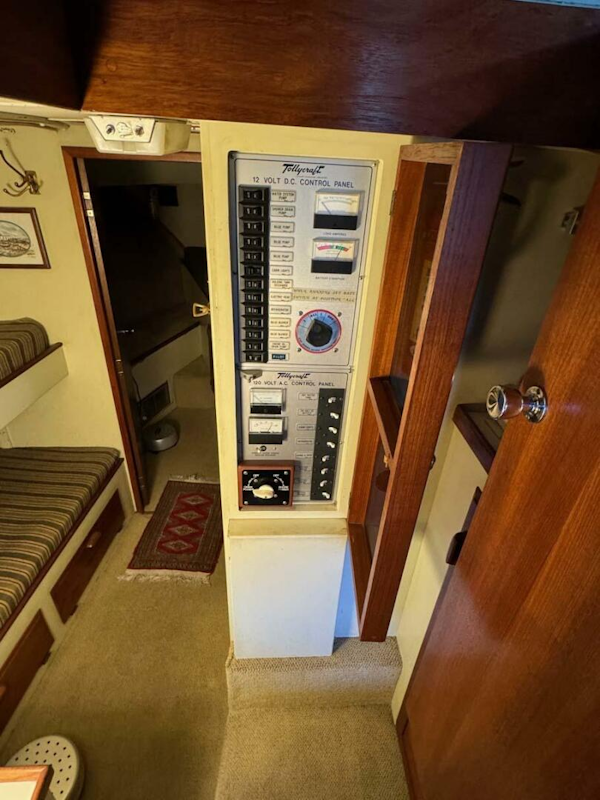 Tollycraft-Sedan Bridge 1984-Akvavit Seattle-Washington-United States-4587907