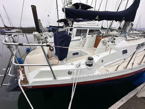 Ericson-32-200 1988-Knotty Otter Sequim-Washington-United States-4593102