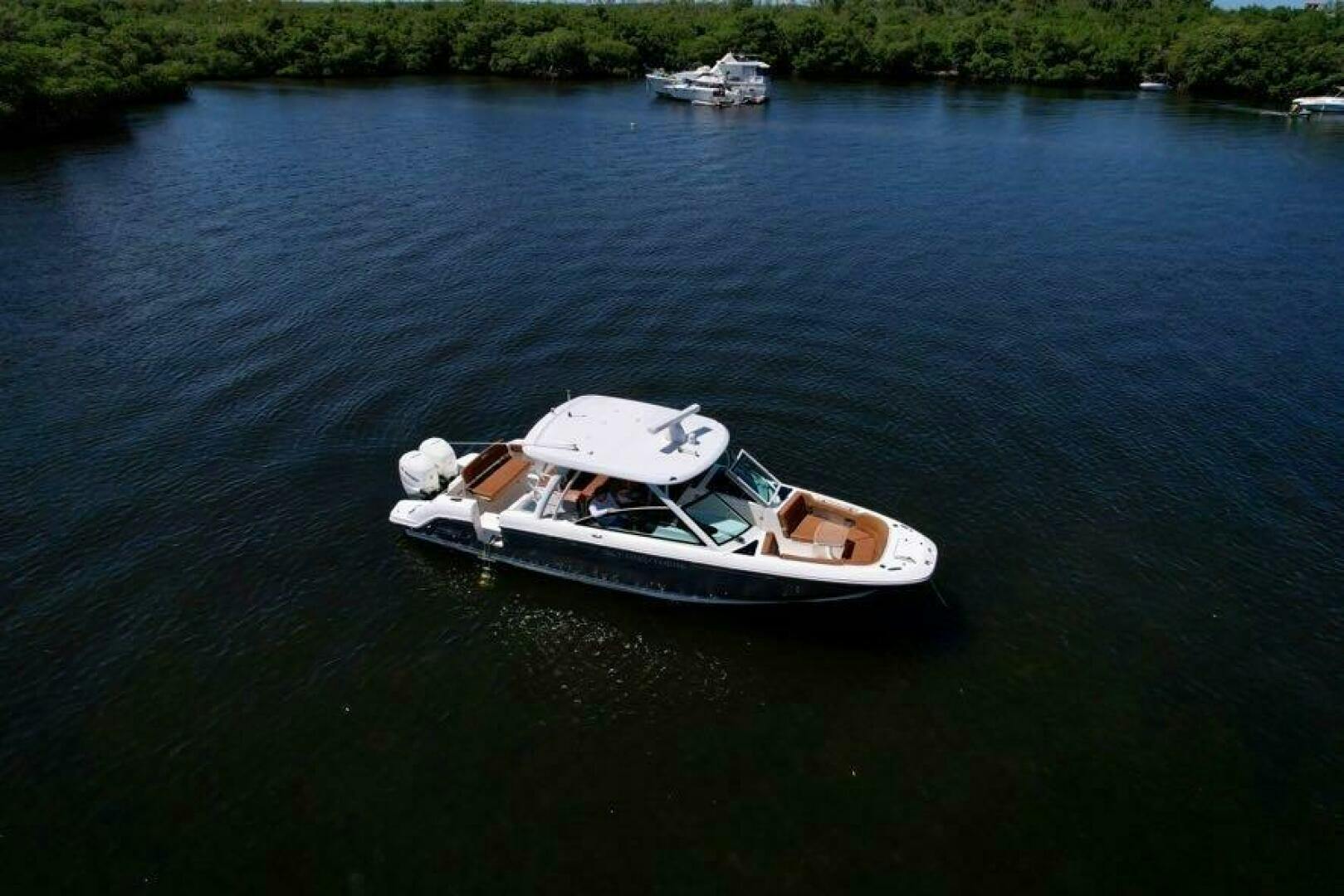 Boston Whaler-Vantage 320 2017-Getting There Hollywood-Florida-United States-4596485