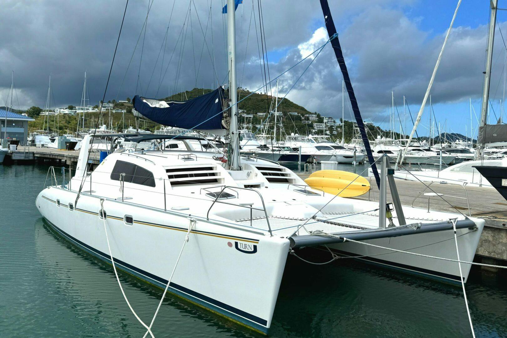 Leopard 2003 -Fajardo-2003-leopard-47-sail-9434340-20240618203418576-1_XLARGE.jpg-4666031