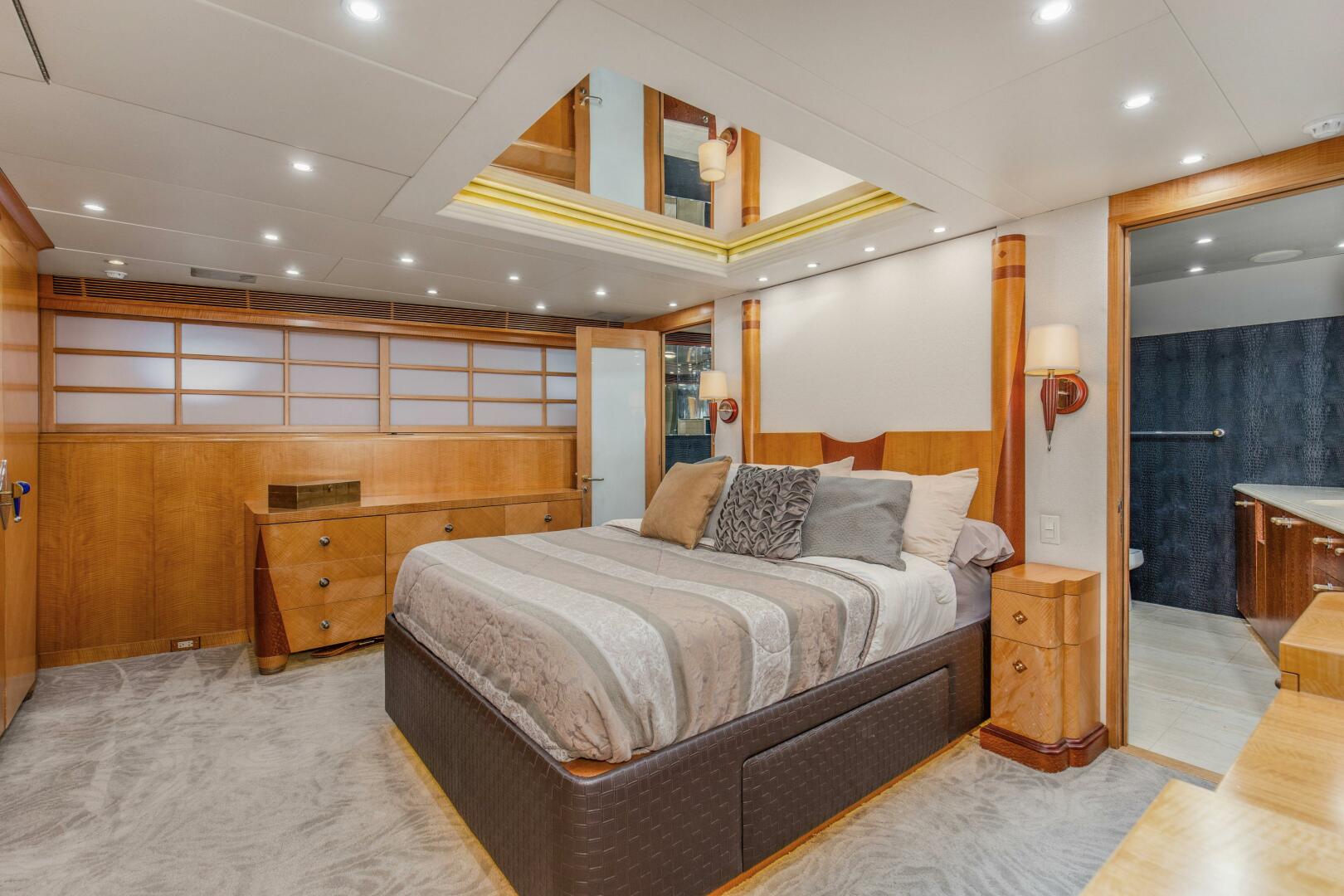Feadship-116 Sport Fisher 1989-Boss Orange Beach-Alabama-United States-1989 116 Feadship  Boss  Master Stateroom Sport Fisher--4694747 | Thumbnail