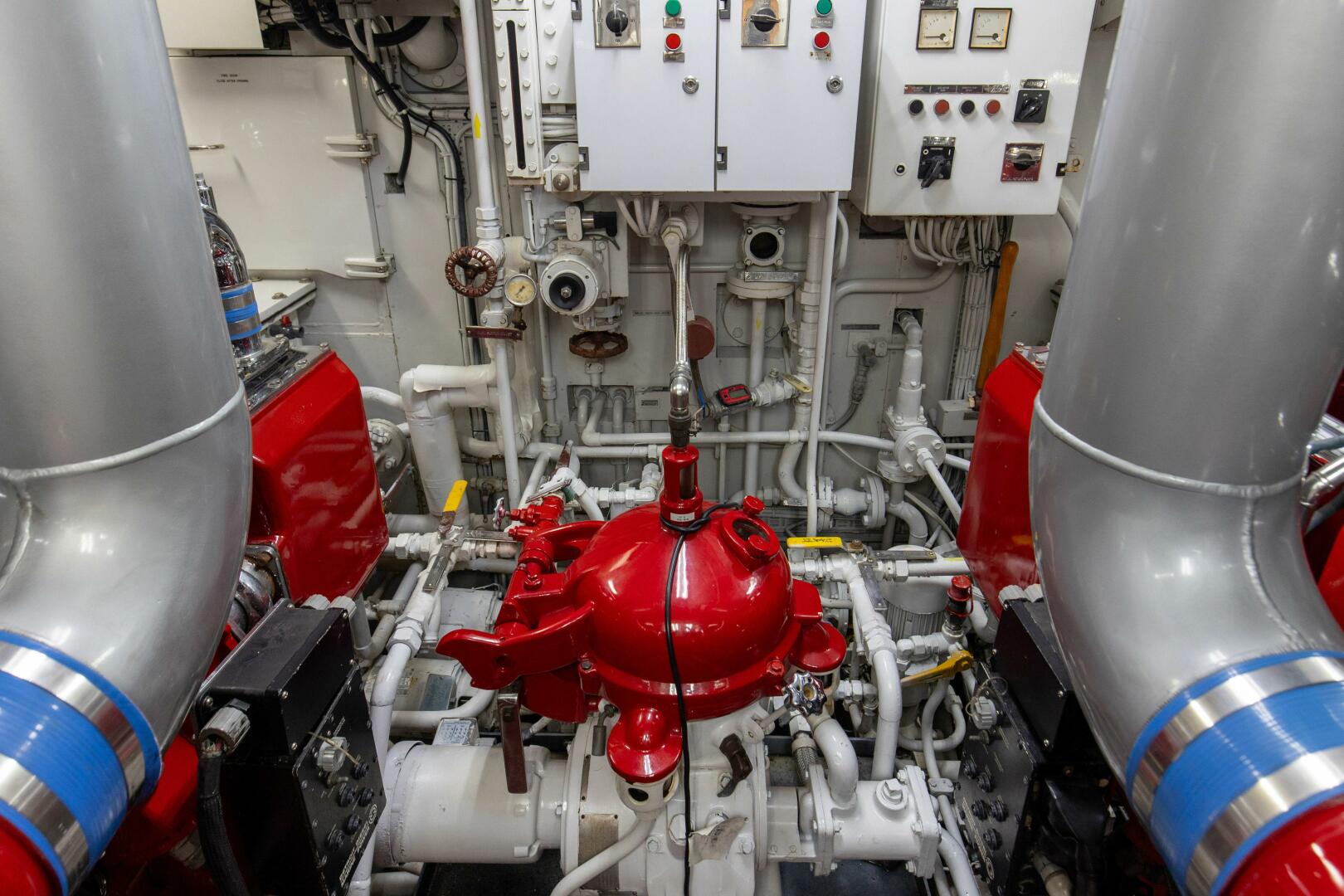 Feadship-116 Sport Fisher 1989-Boss Orange Beach-Alabama-United States-1989 116 Feadship Boss -Engine Room -4694874 | Thumbnail