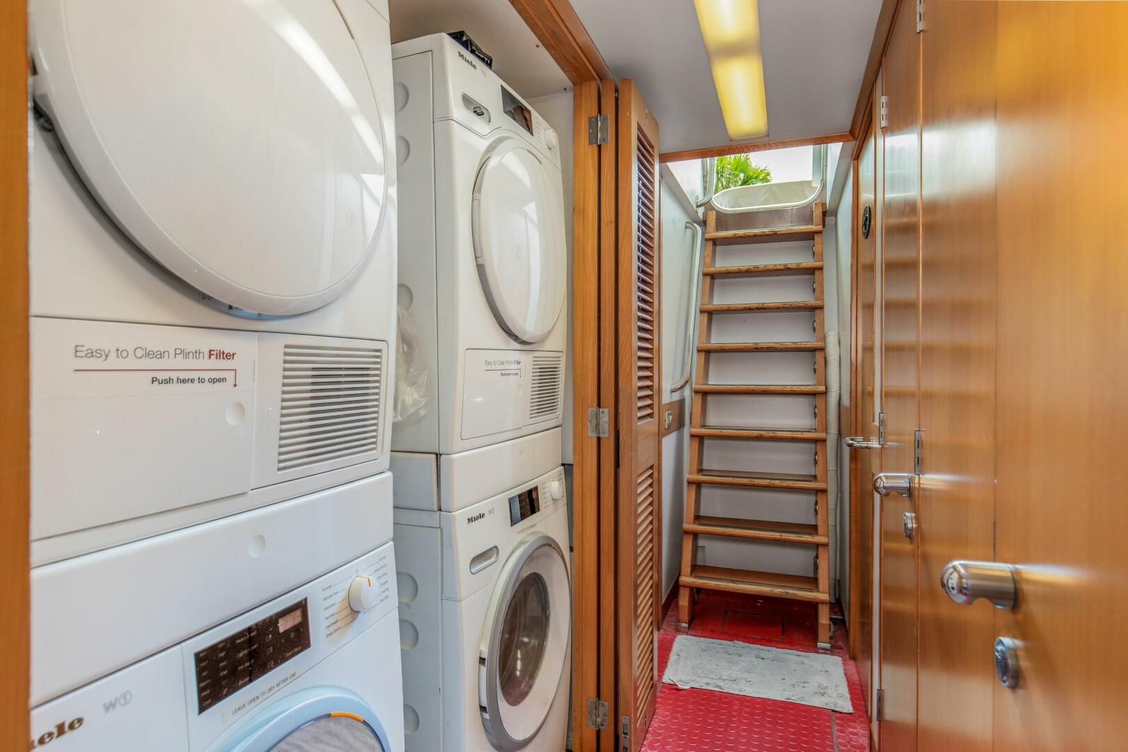 Feadship-116 Sport Fisher 1989-Boss Orange Beach-Alabama-United States-1989 116 Feadship  Boss  Laundry Station-4694765 | Thumbnail