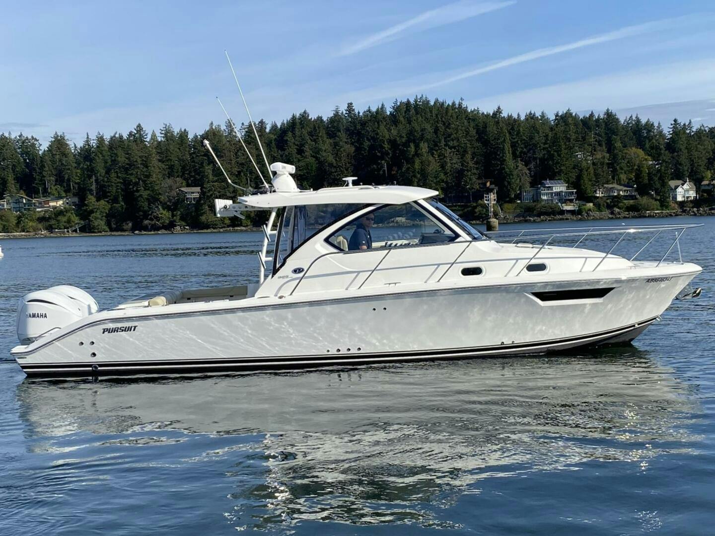 Pursuit-OS325 2022 -Sidney-British Columbia-Canada-4687707