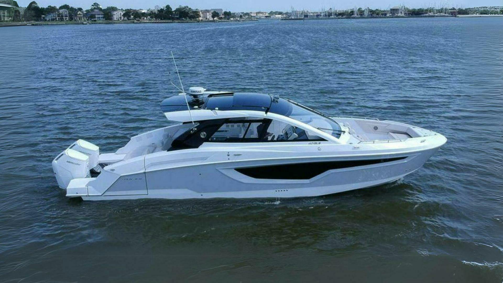 Cruisers Yachts-42 GLS 2024-CELEBRATE Longboat Key-Florida-United States-2024 Cruisers Yachts 42  -4698399