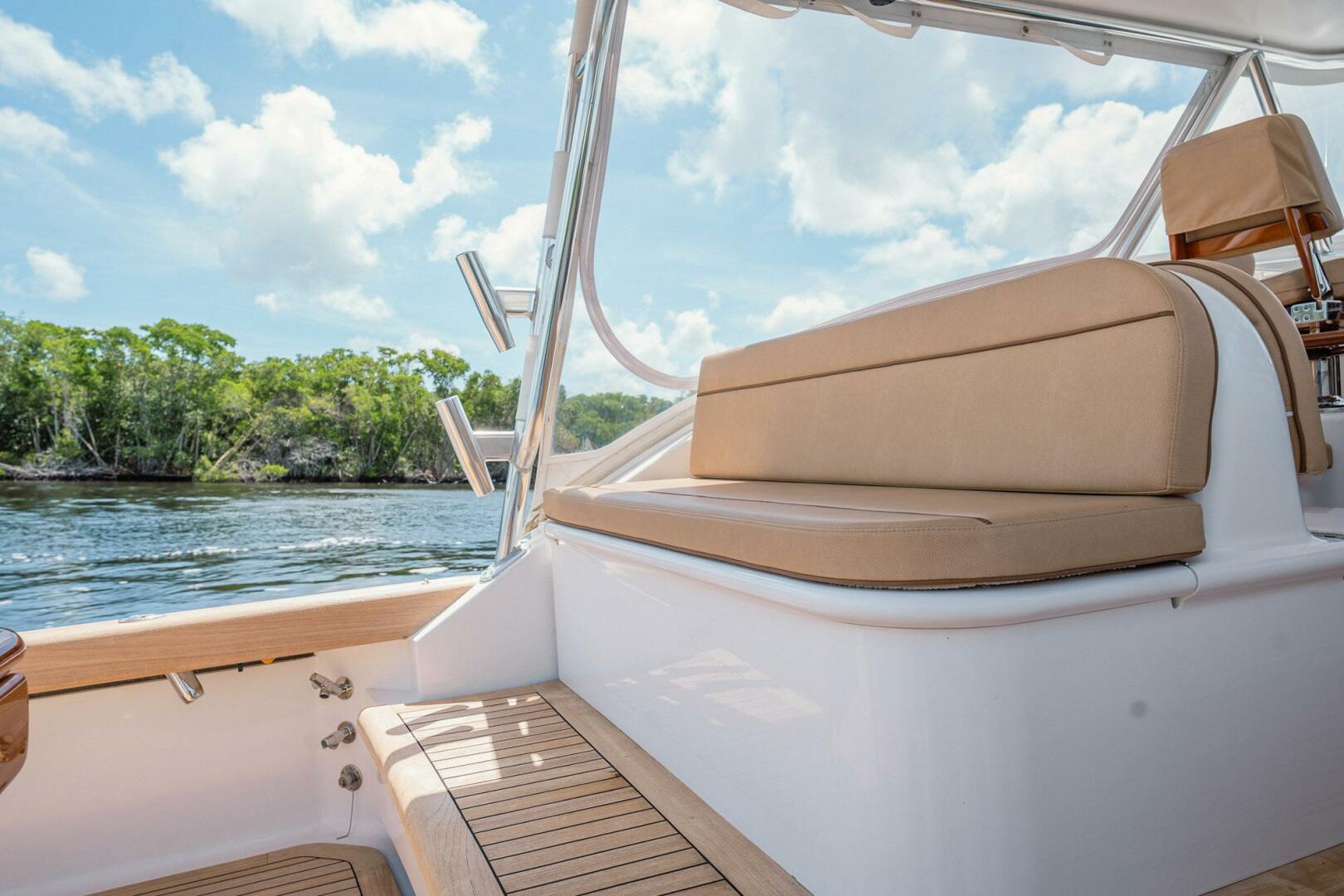 Winter Custom Yachts-38 Express 2012-HERE FISHY FISHY Fort Lauderdale-Florida-United States-4623293 | Thumbnail