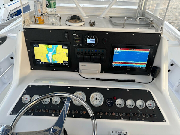 Strike-Center Console 2000 -Warwick-Rhode Island-United States-4626677