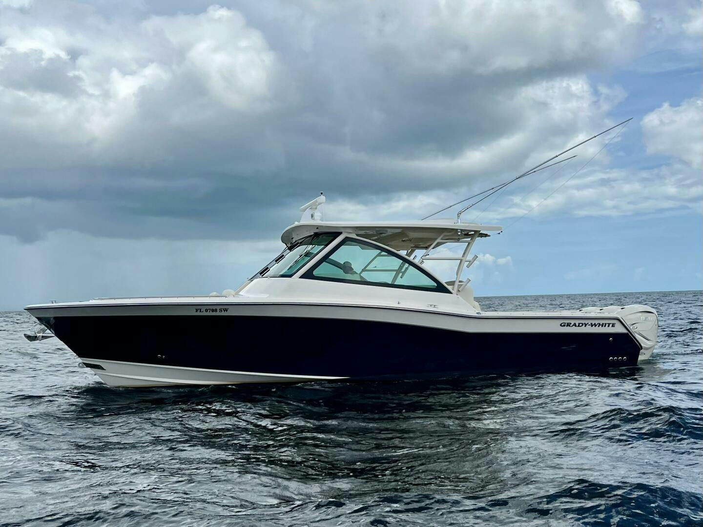 Grady-White-375 Freedom 2021 -Coral Gables-Florida-United States-4631798