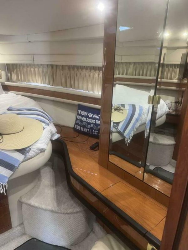Sea Ray 2000-PHANTOM Amesbury-Massachusetts-United States-Hanging Locker W Mirror 2-4634572