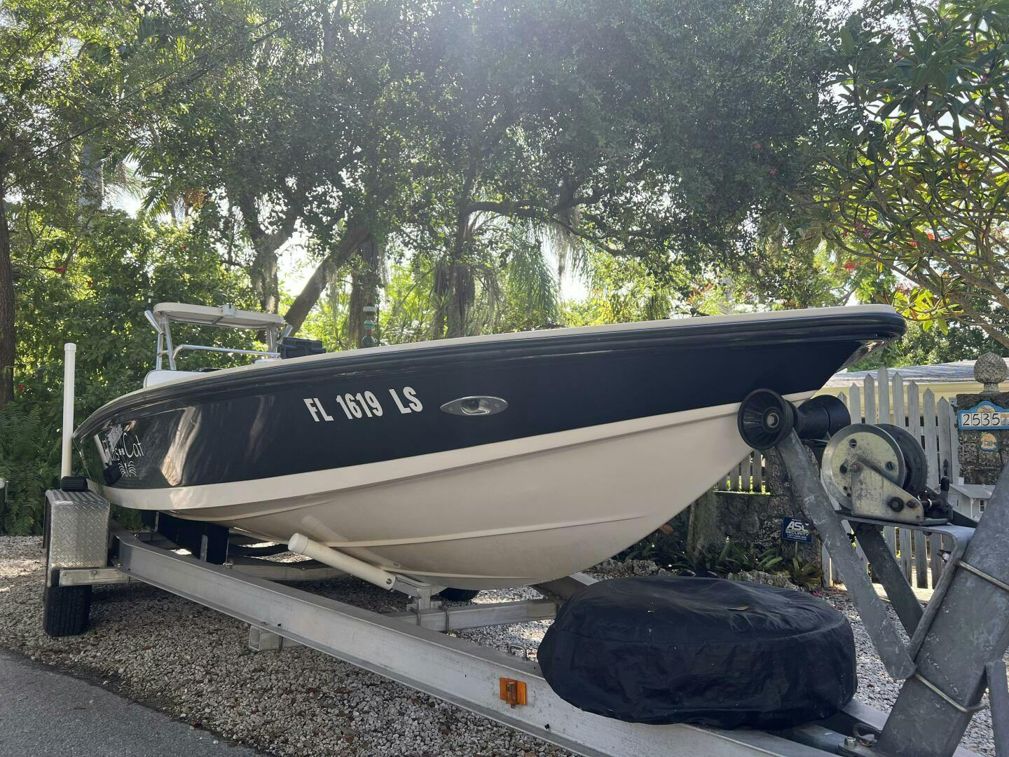 Hewes 2001 -Coconut Grove-Florida-United States-4644002