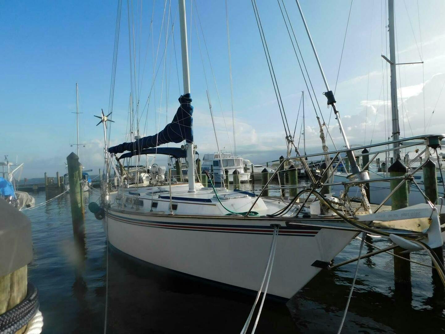 Endeavour-42 1985-Errante Brisa Cocoa-Florida-United States-4648362