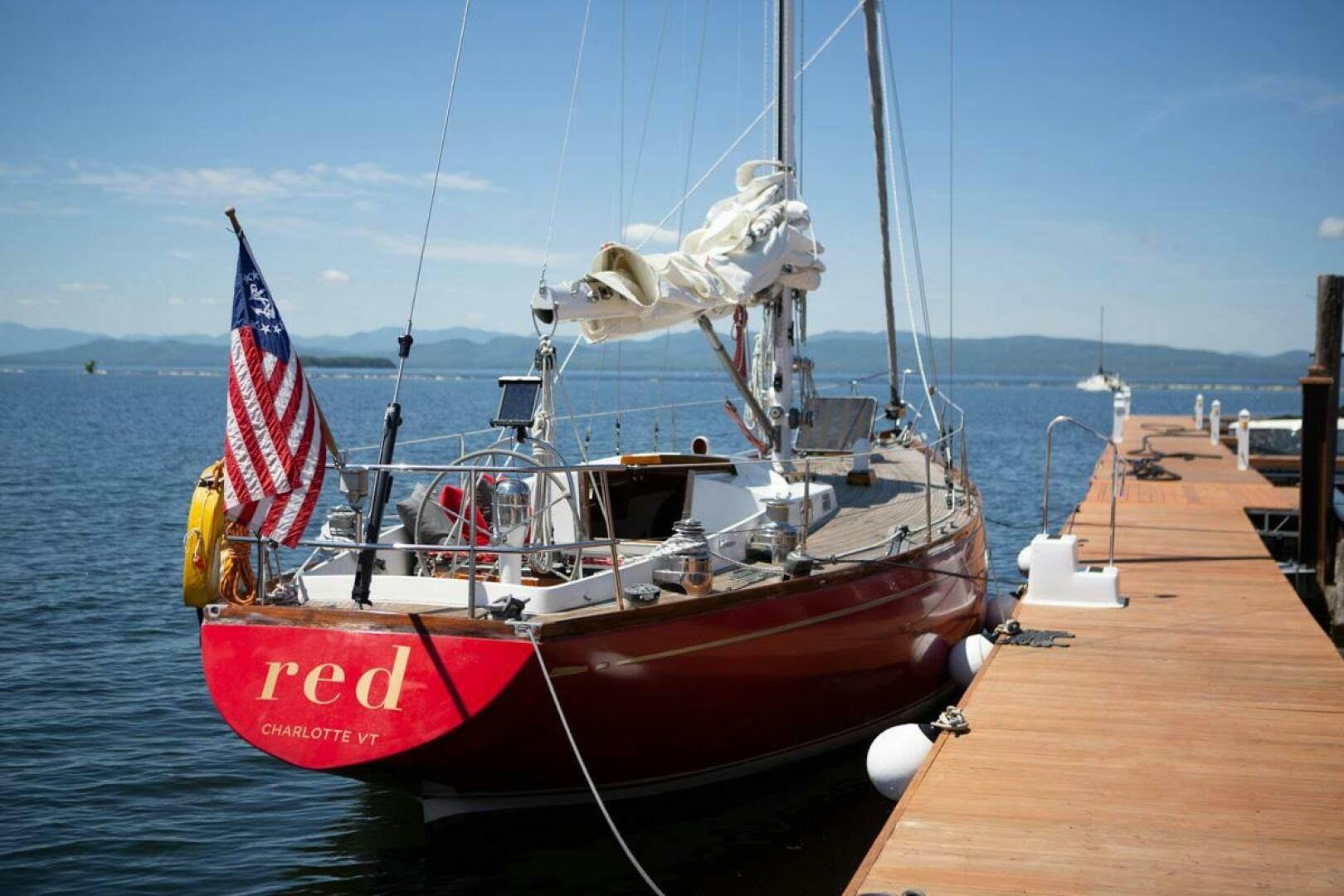 Swan 1969-RED Burlington-Vermont-United States-4658655