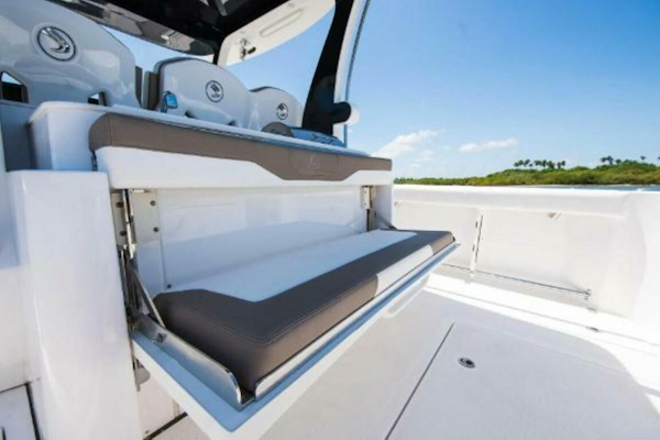 Edgewater-370CC 2025 -Palm Beach-Florida-United States-4673671