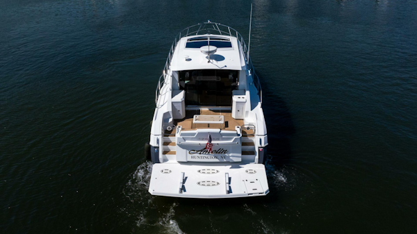 Cruisers-48 Cantius 2013 -Freeport-New York-United States-4681917