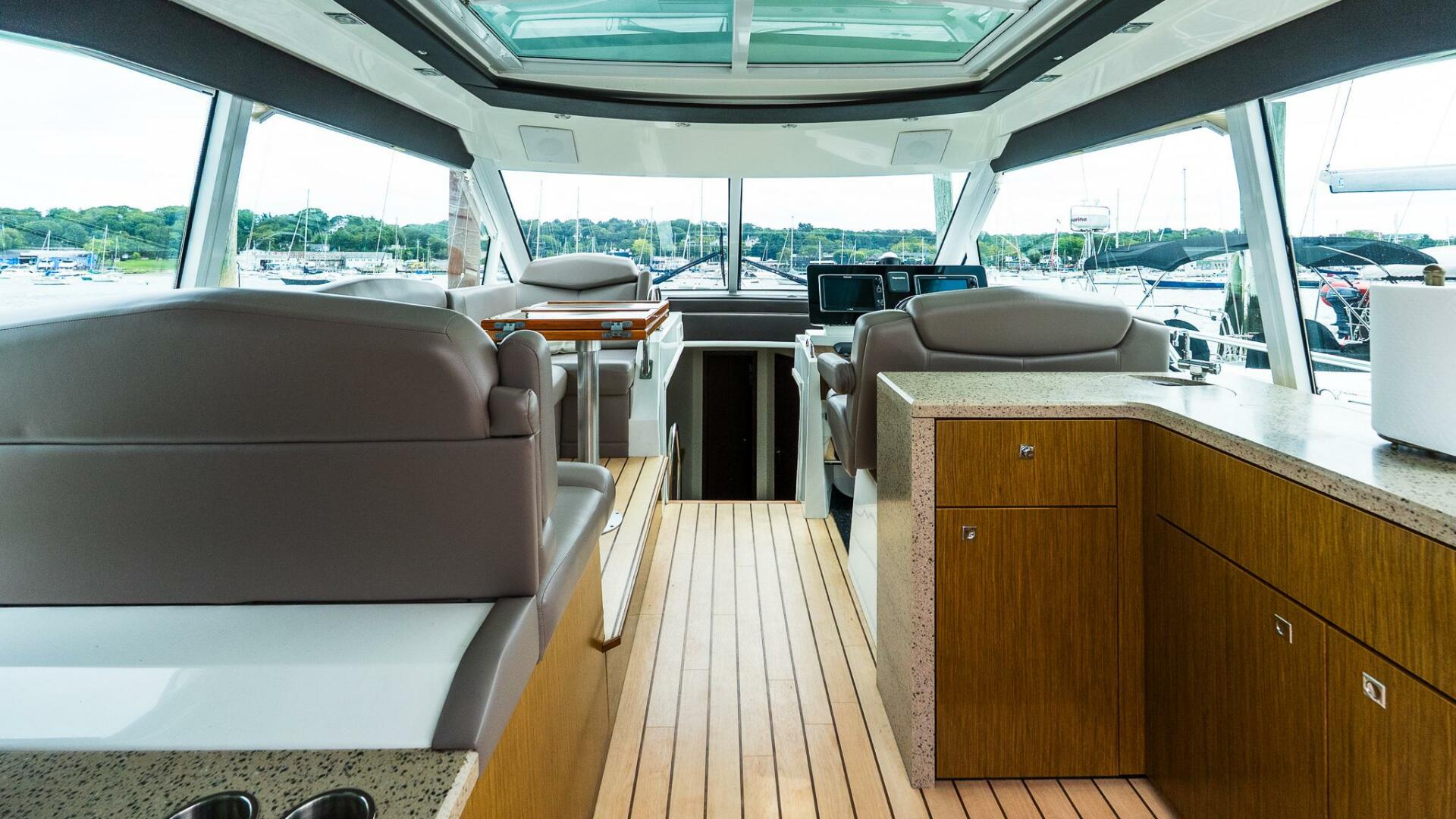 Cruisers-48 Cantius 2013 -Freeport-New York-United States-5683910 | Thumbnail