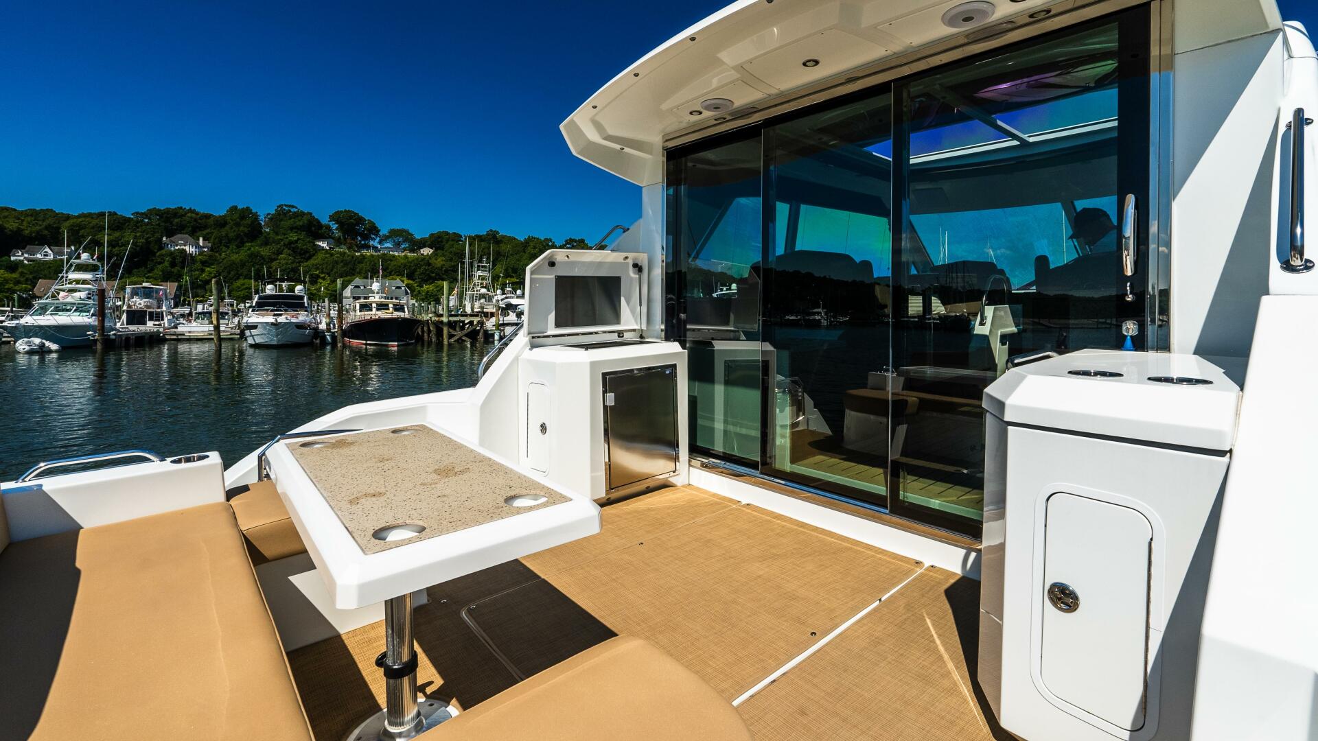Cruisers-48 Cantius 2013 -Freeport-New York-United States-4681925 | Thumbnail