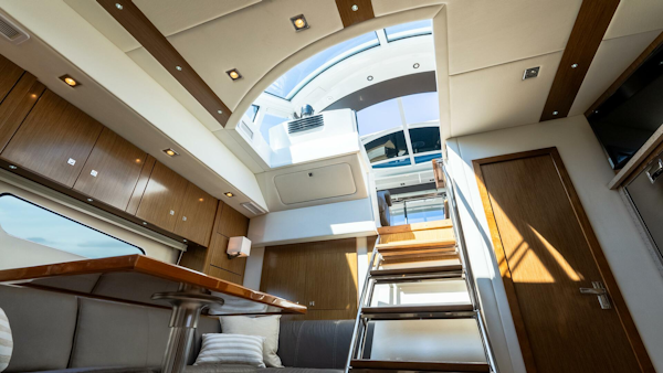 Cruisers-48 Cantius 2013 -Freeport-New York-United States-4681948
