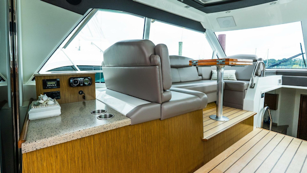 Cruisers-48 Cantius 2013 -Freeport-New York-United States-5683911