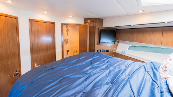 Cruisers-48 Cantius 2013 -Freeport-New York-United States-4681953