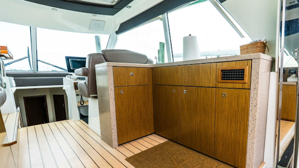 Cruisers-48 Cantius 2013 -Freeport-New York-United States-5683907