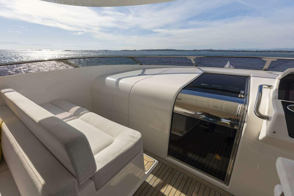 Sunseeker-95 Yacht 2017-S-Cape Victoria-British Columbia-Canada-4721924