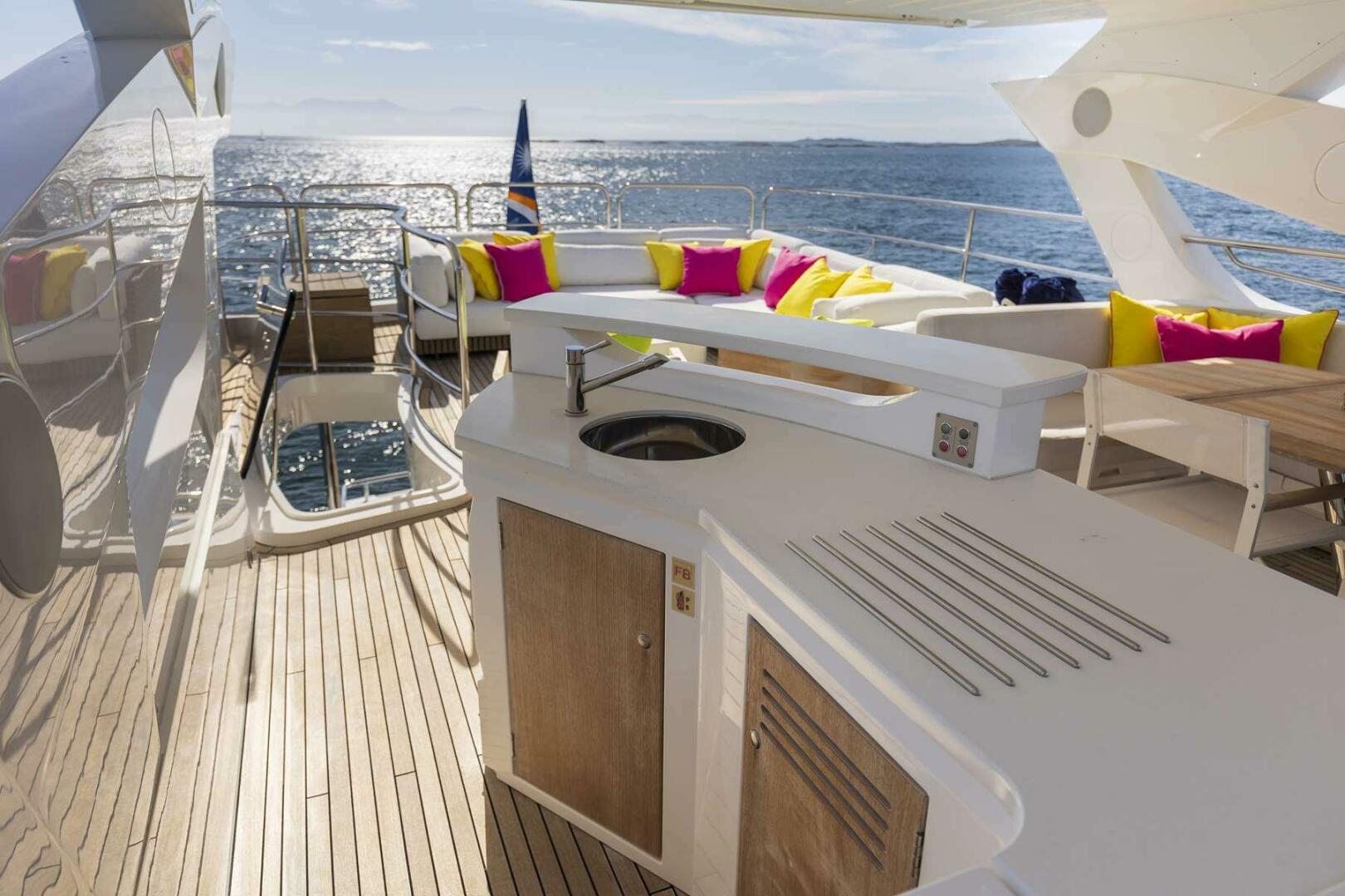 Sunseeker-95 Yacht 2017-S-Cape Victoria-British Columbia-Canada-4721919 | Thumbnail