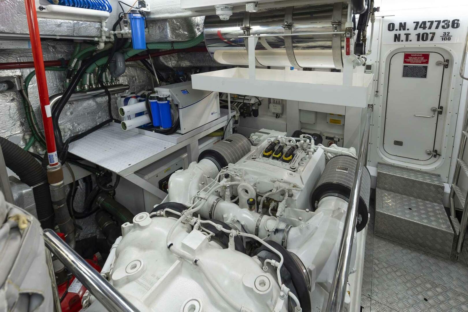 Sunseeker-95 Yacht 2017-S-Cape Victoria-British Columbia-Canada-4721935 | Thumbnail