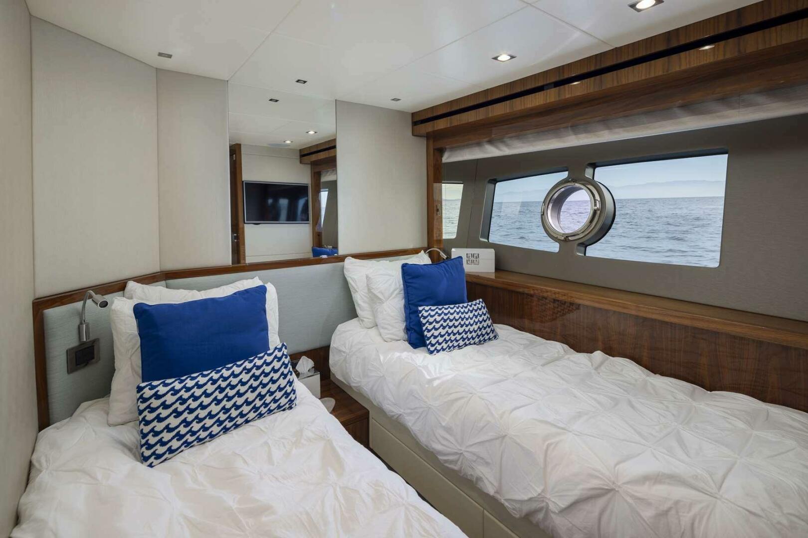 Sunseeker-95 Yacht 2017-S-Cape Victoria-British Columbia-Canada-4721910 | Thumbnail