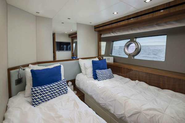 Sunseeker-95 Yacht 2017-S-Cape Victoria-British Columbia-Canada-4721910