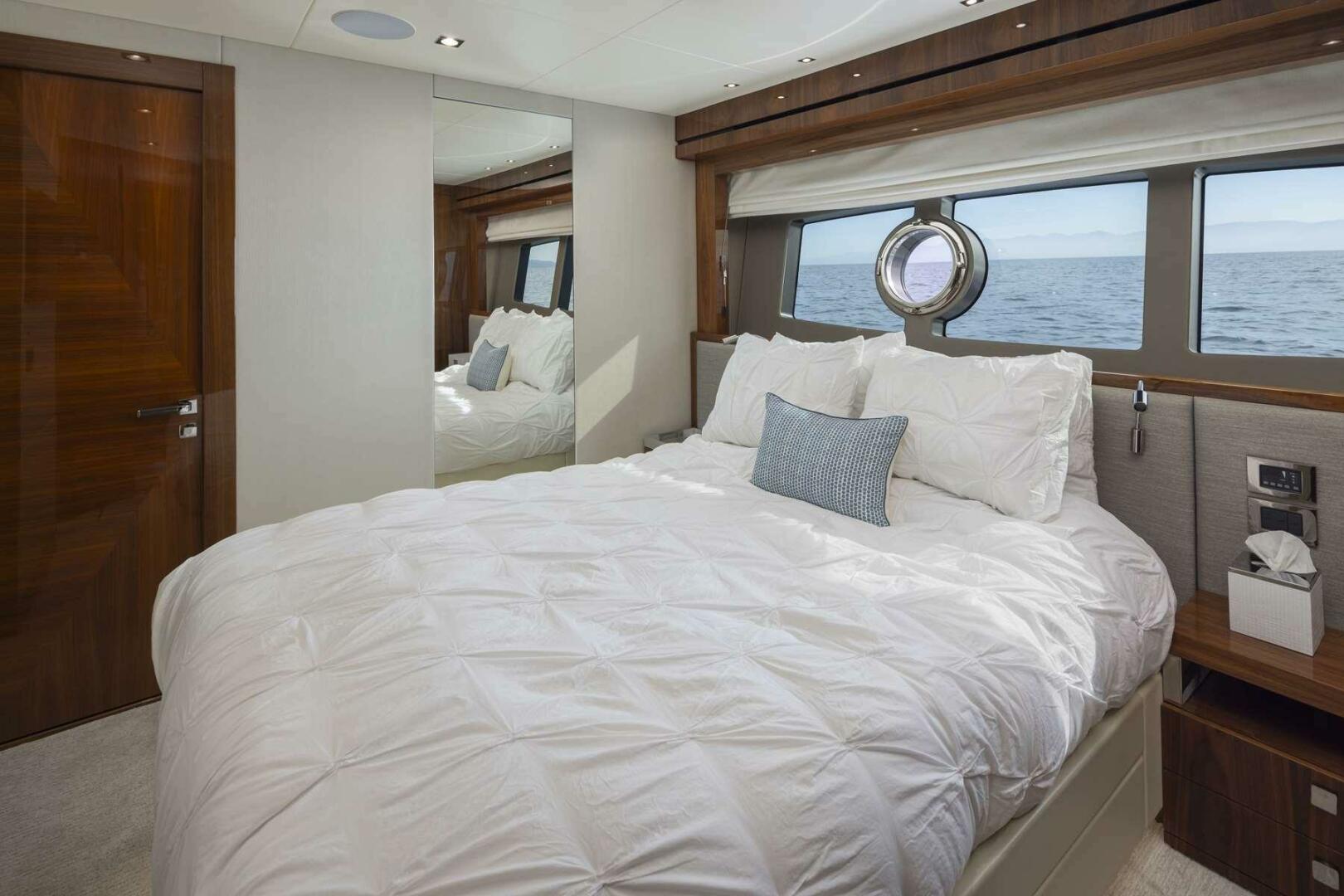 Sunseeker-95 Yacht 2017-S-Cape Victoria-British Columbia-Canada-4721906 | Thumbnail