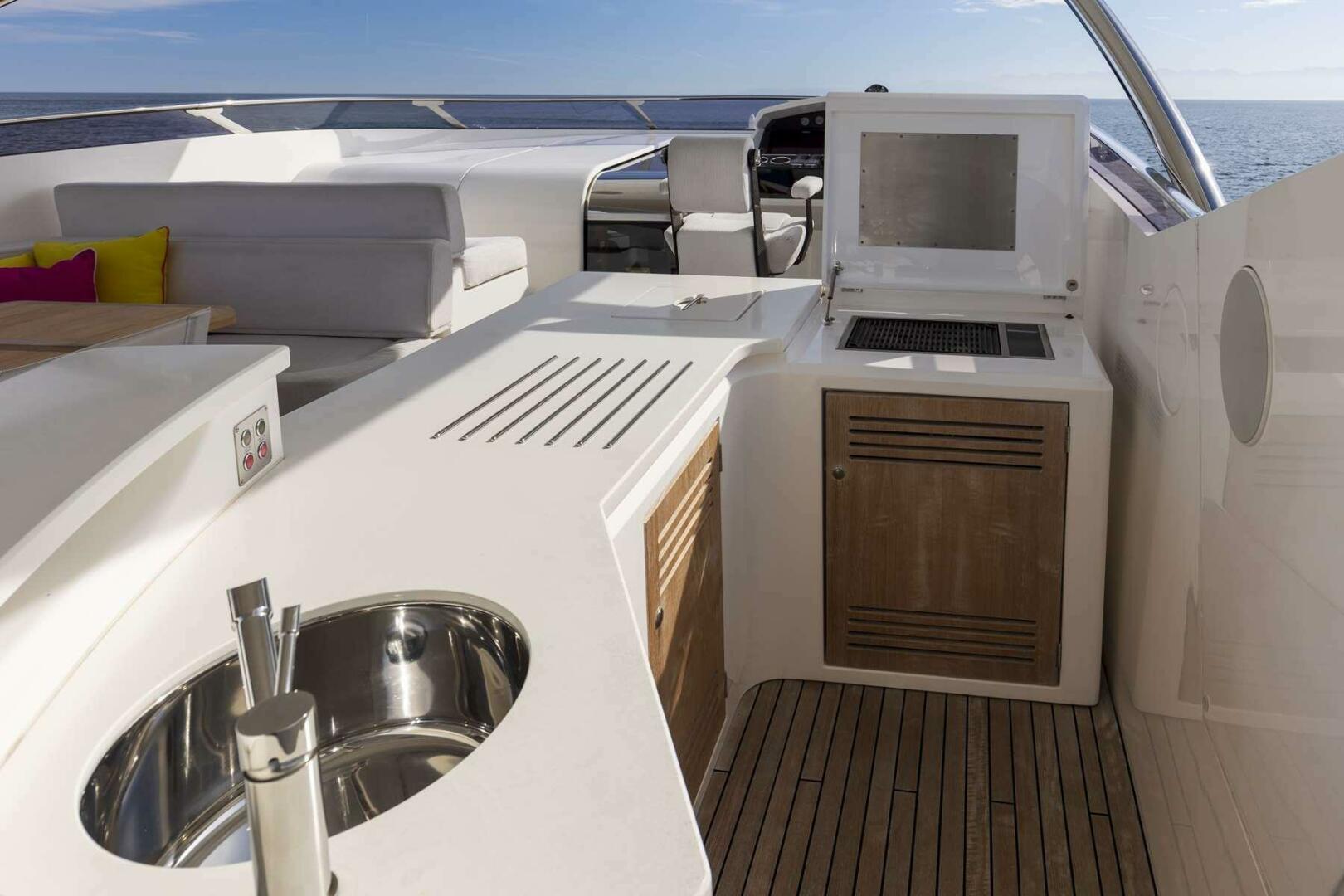 Sunseeker-95 Yacht 2017-S-Cape Victoria-British Columbia-Canada-4721920 | Thumbnail