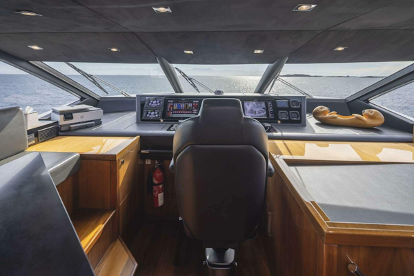 Sunseeker-95 Yacht 2017-S-Cape Victoria-British Columbia-Canada-4721888