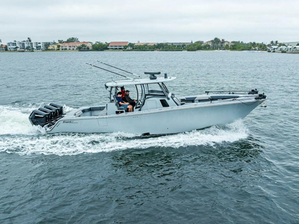 Front Runner-39 CC 2020-Down Range Fort Lauderdale-Florida-United States-4942981