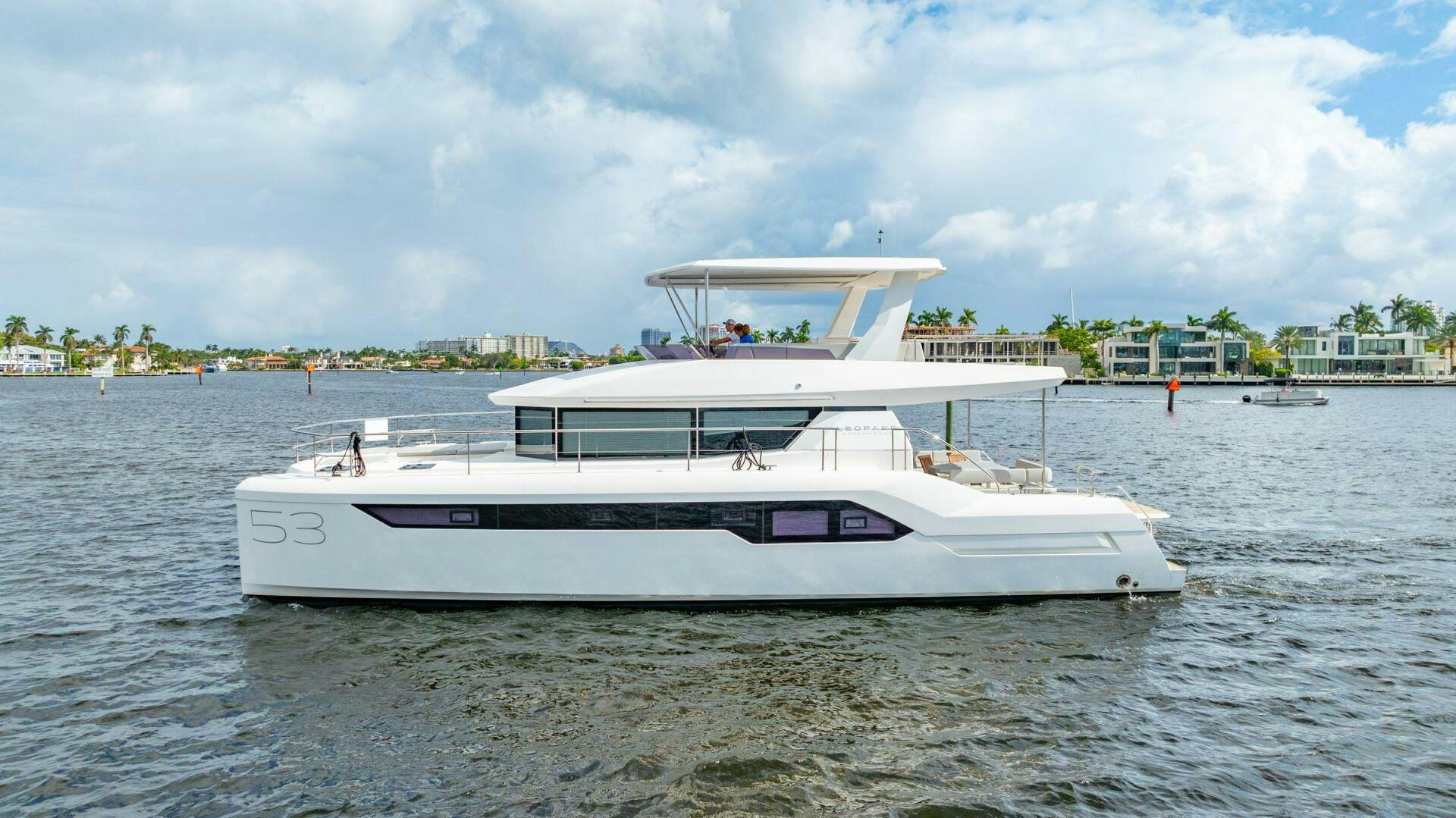 Leopard 2024 -Fort Lauderdale-2024-leopard-53-powercat-power-9567478-20241029120503588-1_XLARGE.jpg-4769273