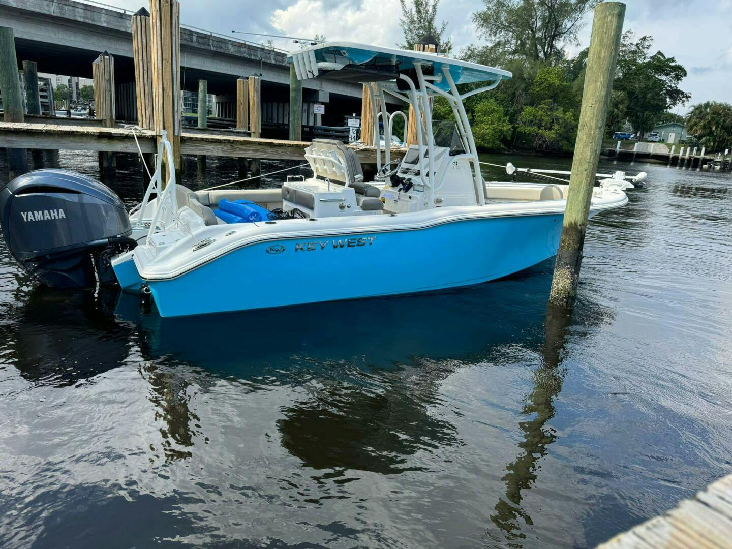 Used Key West 24' 239 FS For Sale In Florida | United Yacht Sales Used Key West 24' 239 FS For Sale In Florida | United Yacht Sales