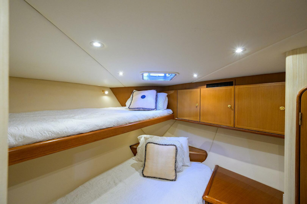 Ocean Yachts-50 Super Sport 2004-SUMMEREBEL Newburyport-Massachusetts-United States-Ocean Yachts 50 SUMMEREBLE -Forward Stateroom-4757546