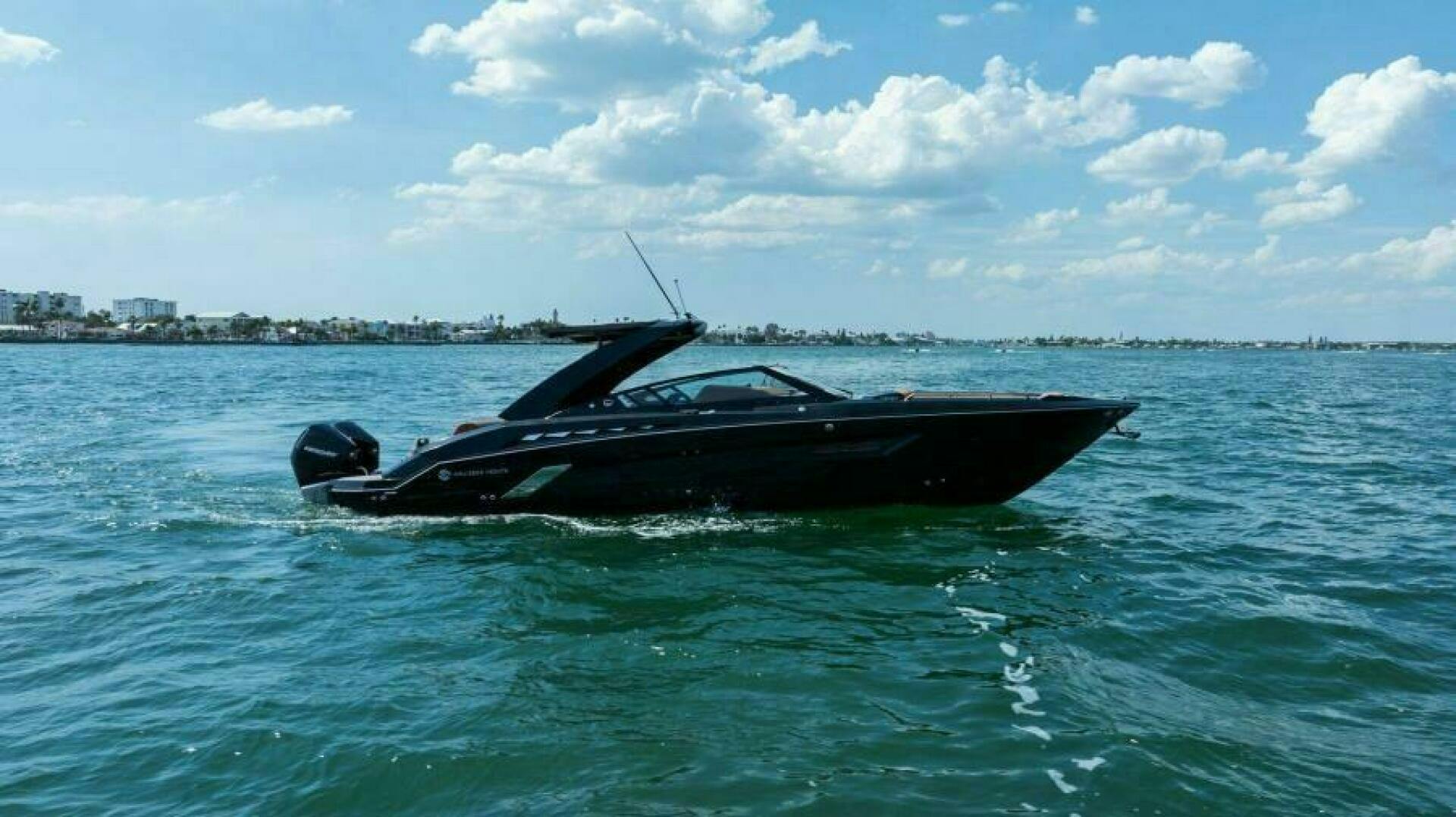 Cruisers Yachts 2021 -Pompano Beach-Florida-United States-4765334