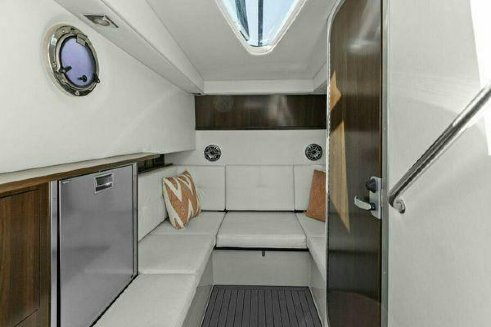 Cruisers Yachts 2021 -Pompano Beach-Florida-United States-4765331