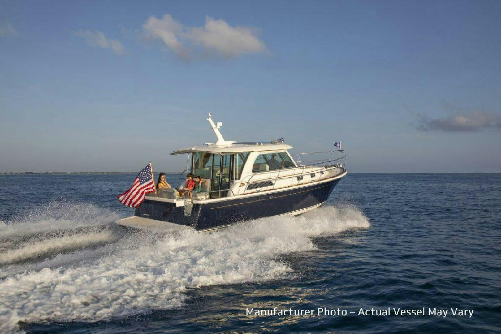 Sabre-38 Salon Express 2013 -Dennis-Massachusetts-United States-5250036