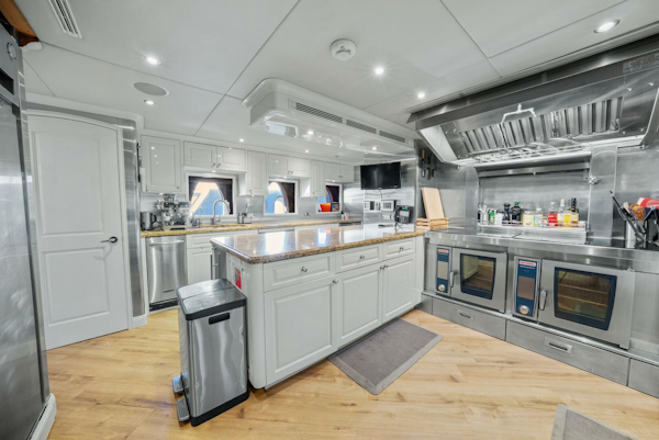 Trinity Yachts-Tri-Deck 2005-NICOLE EVELYN Highlands-New Jersey-United States-5129424