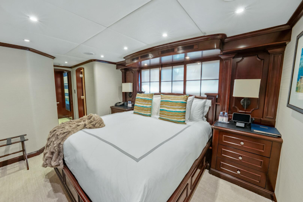 Trinity Yachts-Tri-Deck 2005-NICOLE EVELYN Highlands-New Jersey-United States-5129408