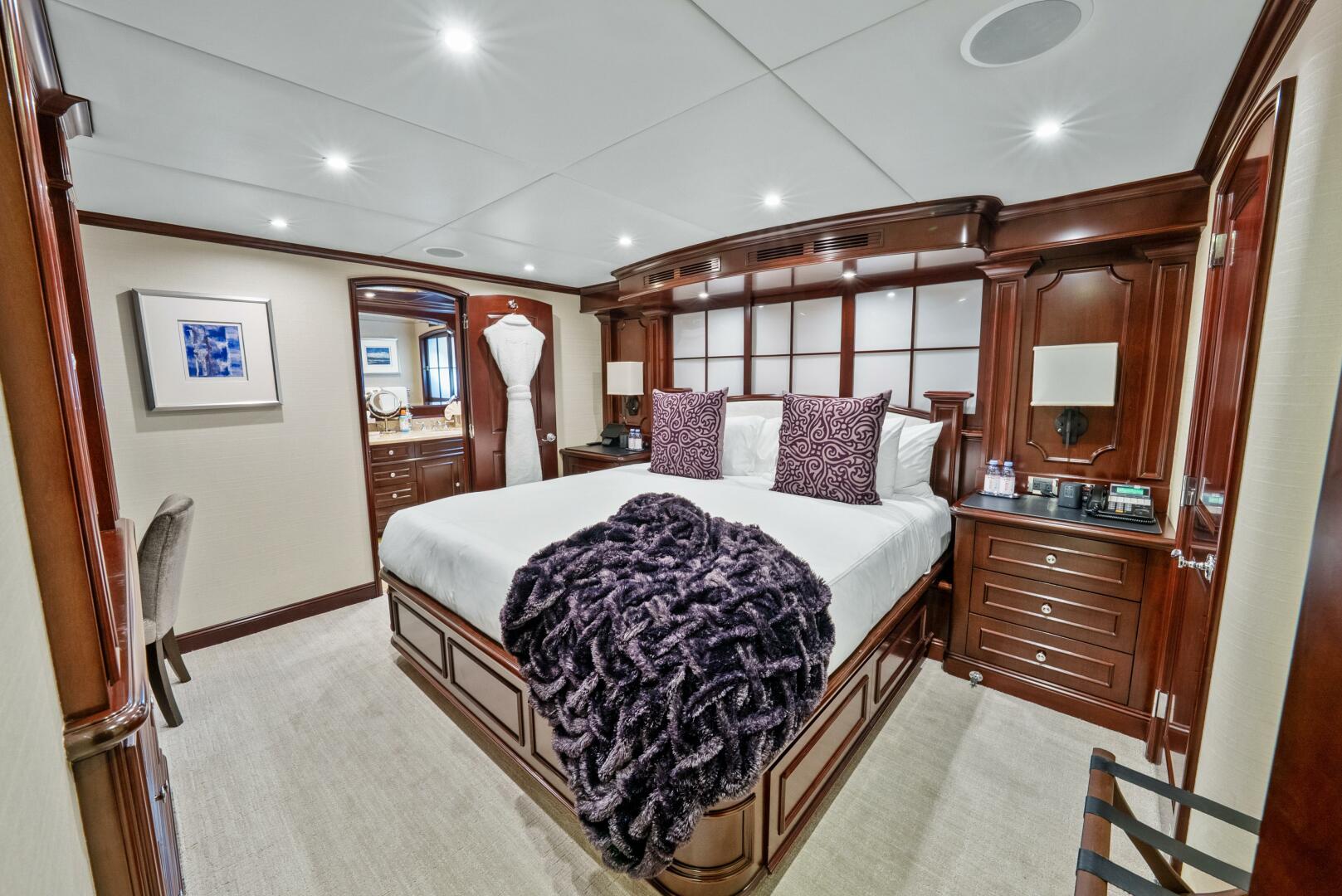 Trinity Yachts-Tri-Deck 2005-NICOLE EVELYN Highlands-New Jersey-United States-5129411 | Thumbnail