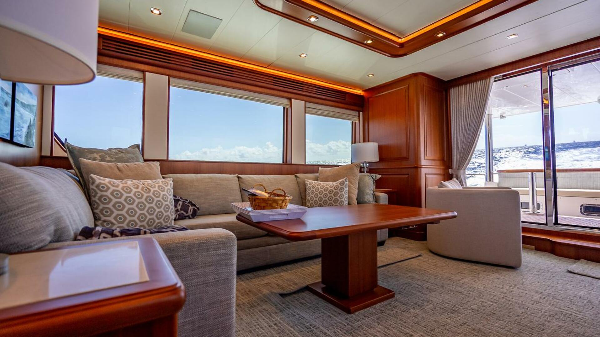 Hampton-658l Endurance 2022-Sunny SeaJay Palm Beach Gardens-Florida-United States-5069626 | Thumbnail
