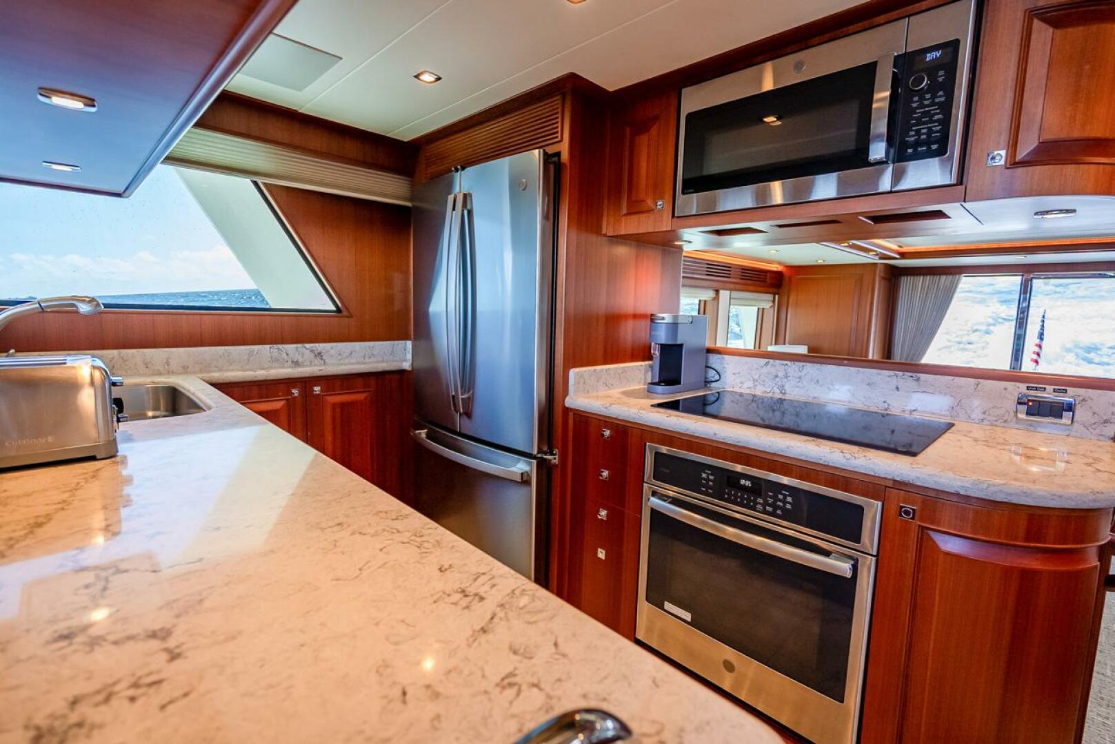 Hampton-658l Endurance 2022-Sunny SeaJay Palm Beach Gardens-Florida-United States-5069634 | Thumbnail