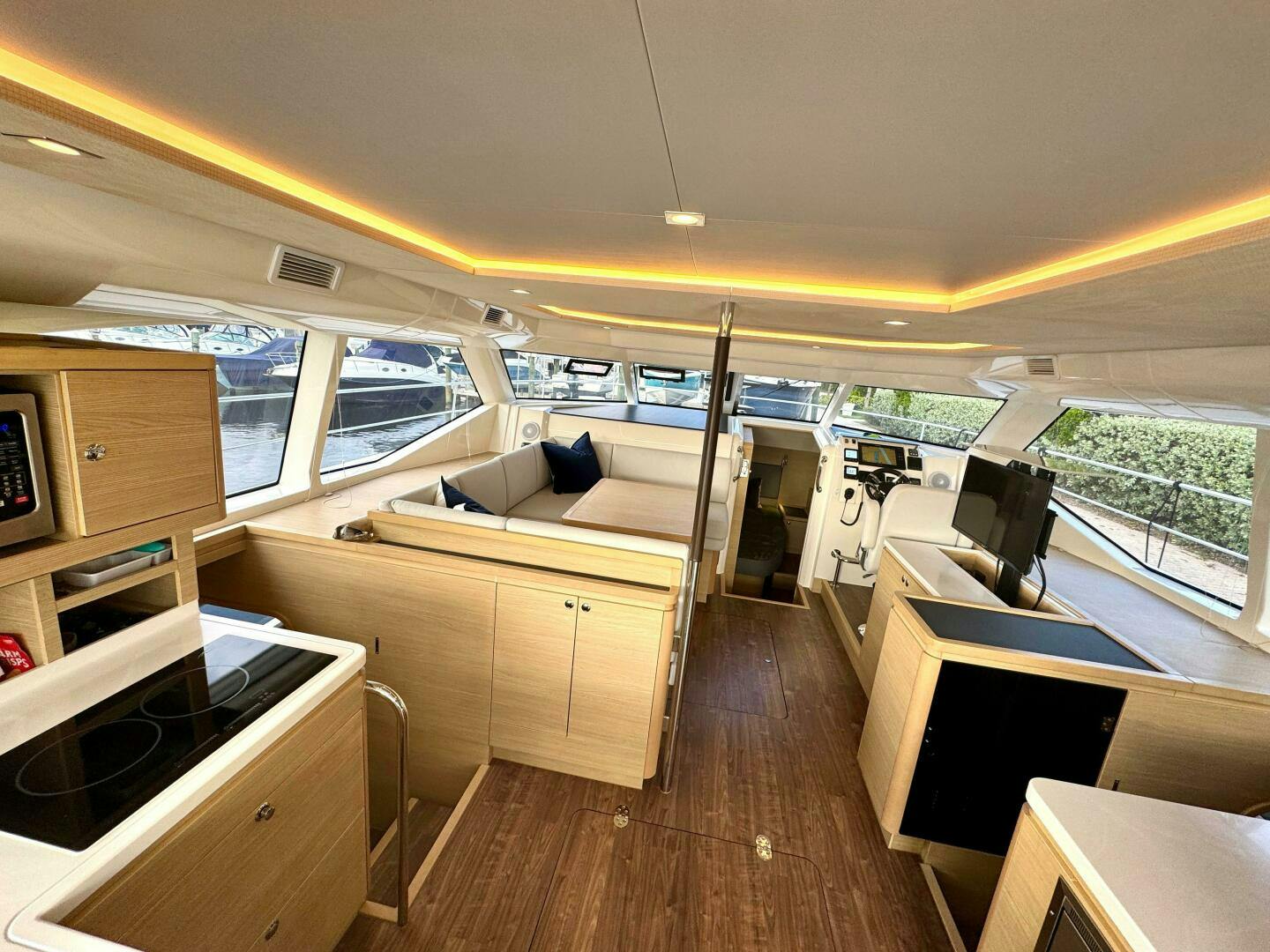 Aquila-44 PC 2023 -Ft. Lauderdale-Florida-United States-4793077