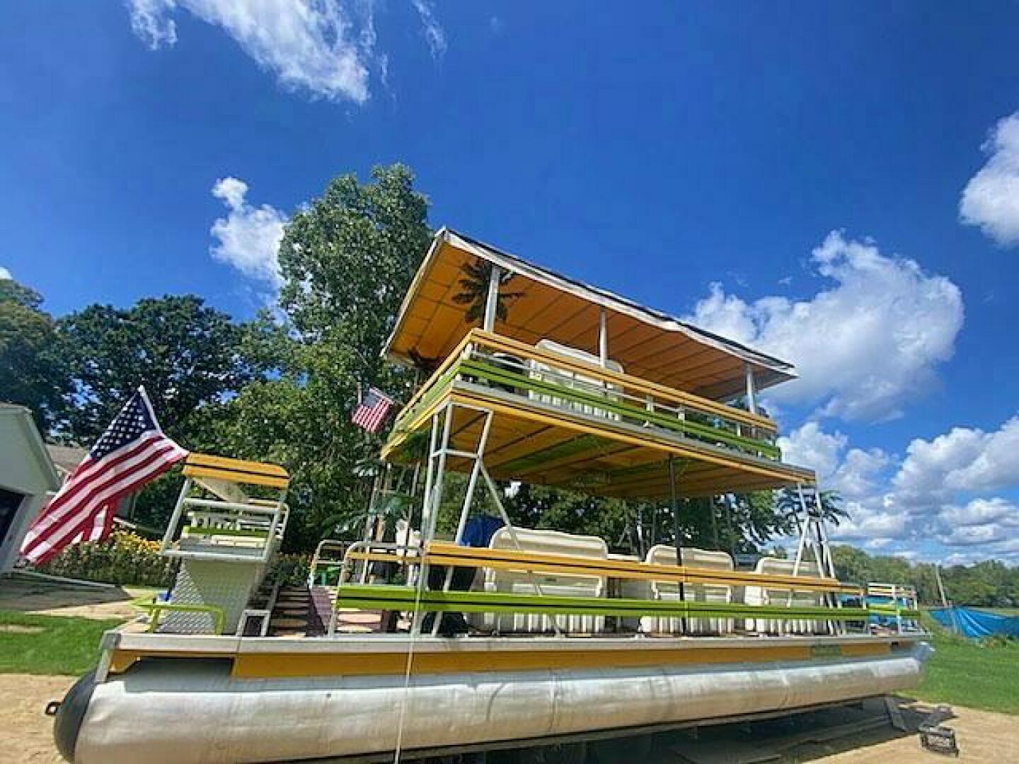 Crest-35 Double Decker 2008 -Flint-Michigan-United States-4823446 | Thumbnail